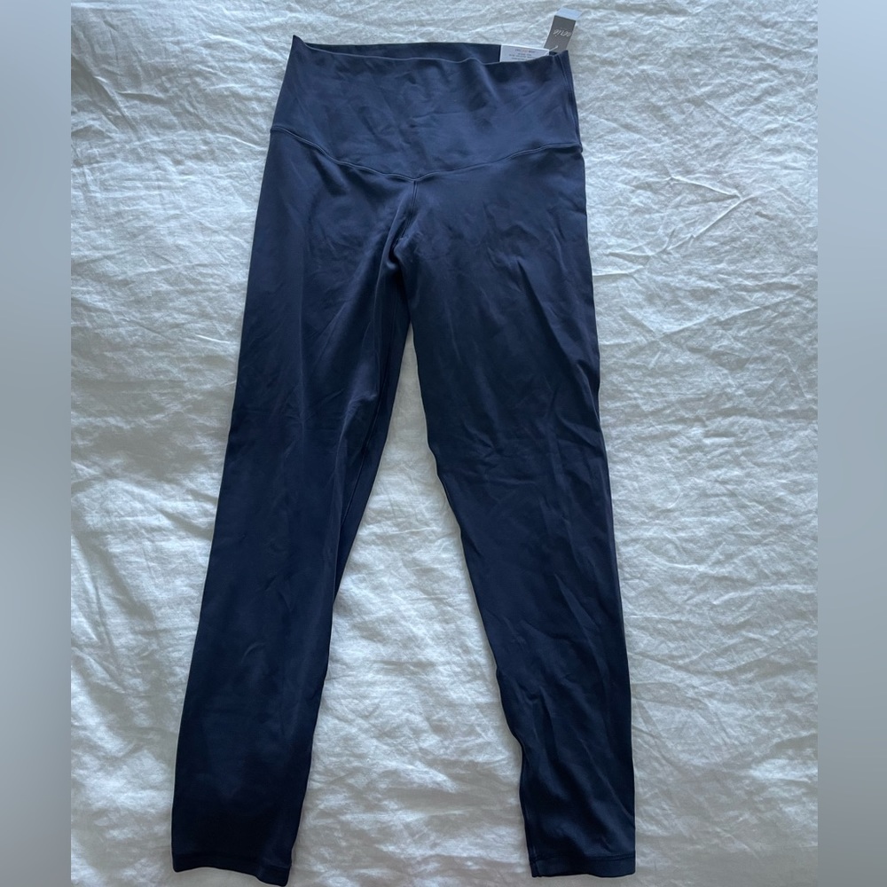 Aerie Chill Play Move Feel Free 7/8 leggings size large Navy Blue